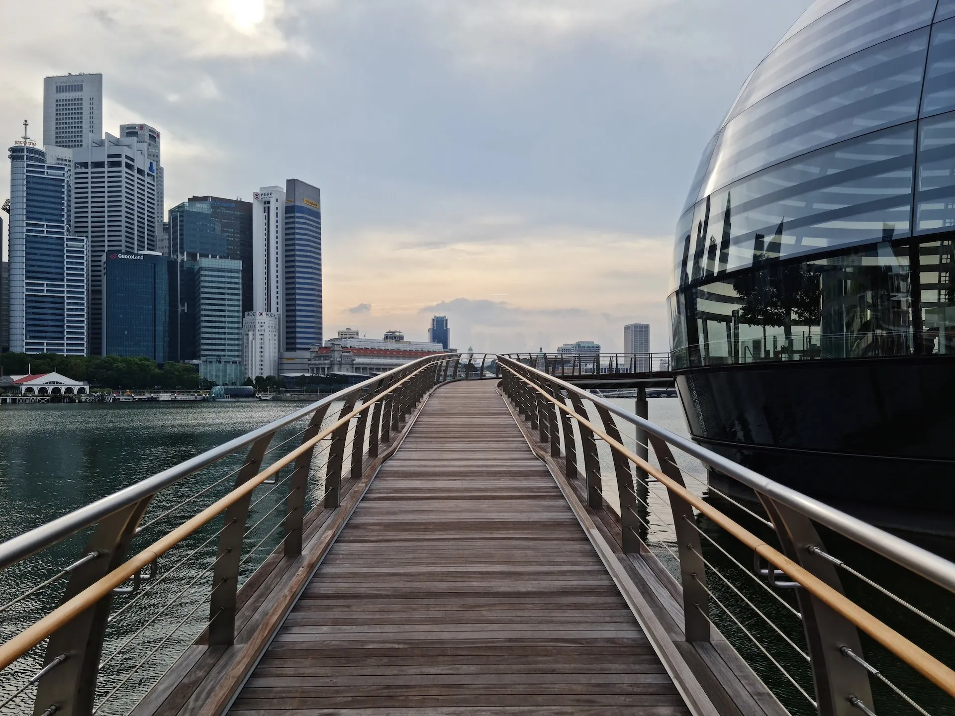 2 Days in Singapore: Marina Bay Icons, Cultural Neighborhoods & Legendary Hawker Food yj762t