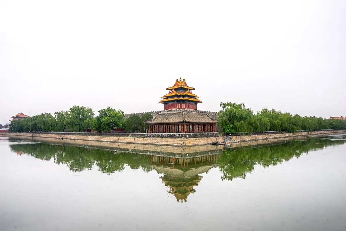 Wandering solo in Beijing 3vn6y6