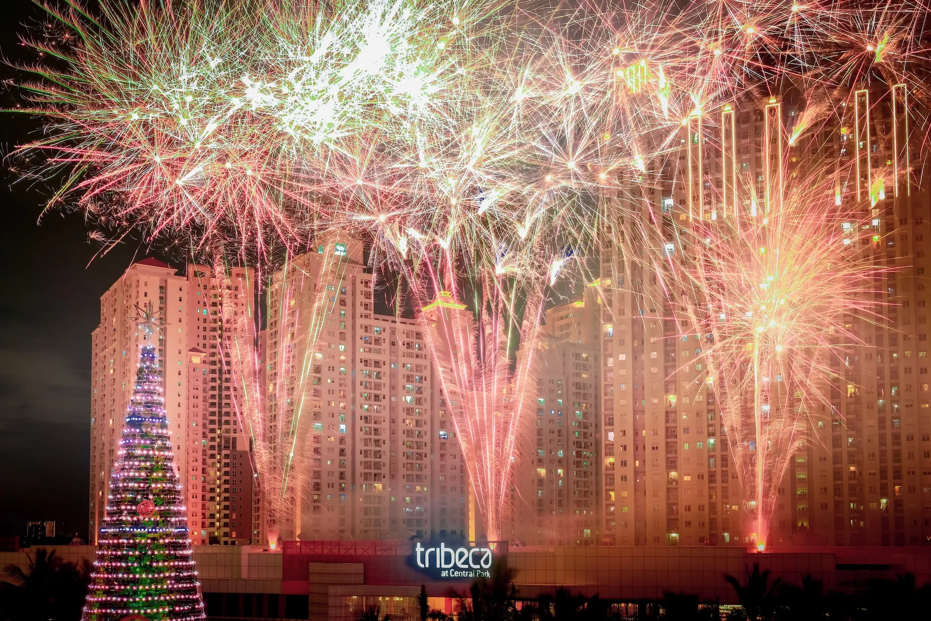 A Tale of Two Jakarta's: Discovering the Old and the New maz506