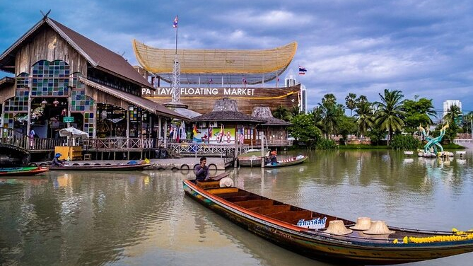 Pattaya Floating Market