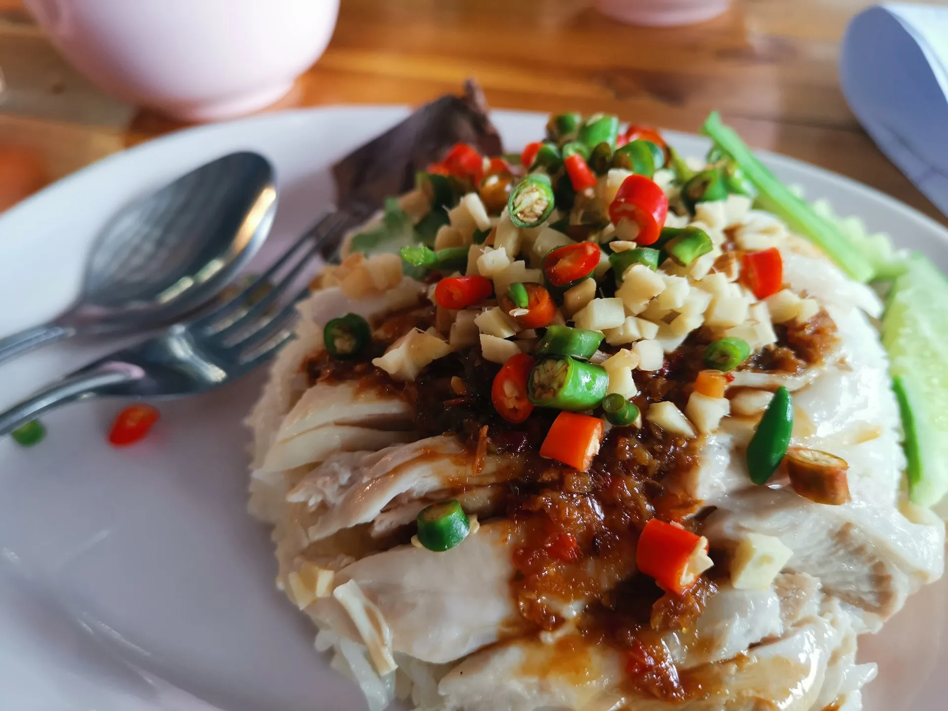 2-Day Luang Prabang Itinerary: Alms Giving, Old Town Temples, Kuang Si Falls, Sunset Phou Si & Night Market Eats k8t4de