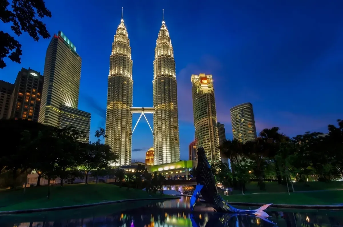 https://api.holicay.com/uploads/large_2d984ac3-webp-stock-photo-kuala-lumpur-city-during-blue-hour-215509033-transformed-transformed.webp
