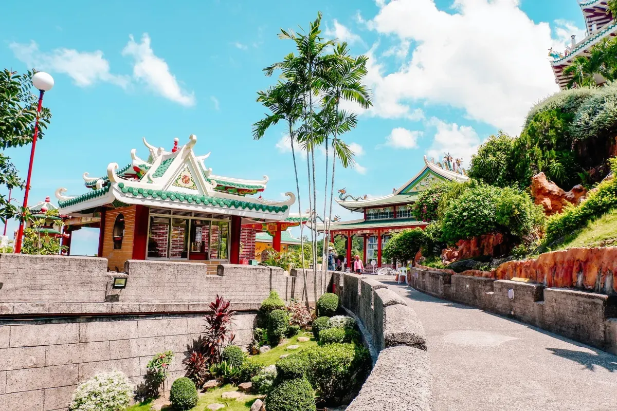 https://api.holicay.com/uploads/large_505080fa-webp-pexels-christian-paul-del-rosario-1364557%20(1).webp