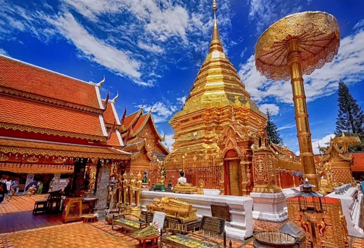 https://api.holicay.com/uploads/large_64822543-webp-stock-photo-temple-in-chiang-mai-thailand-127157408-transformed.webp