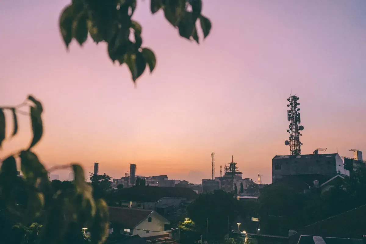 https://api.holicay.com/uploads/large_6af9c101-webp-pexels-alifia-harina-2779394.webp