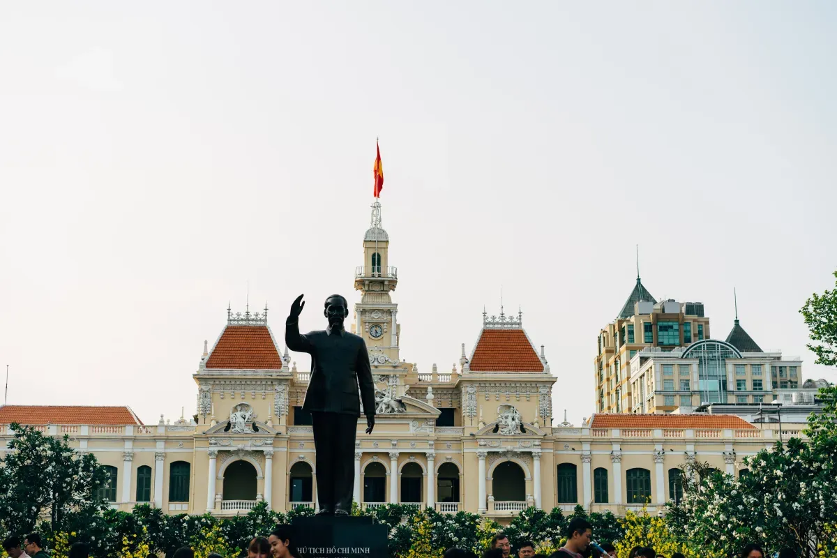 https://api.holicay.com/uploads/large_a64a1279-webp-pexels-markus-winkler-4999686%20(1).webp