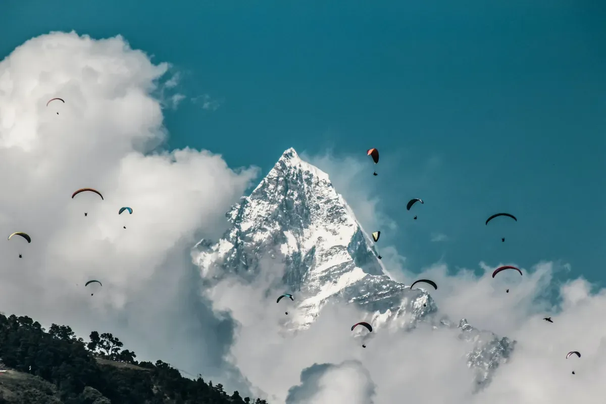 https://api.holicay.com/uploads/large_e52f97af-webp-samrat-khadka-2bxAoXcfwwM-unsplash.webp