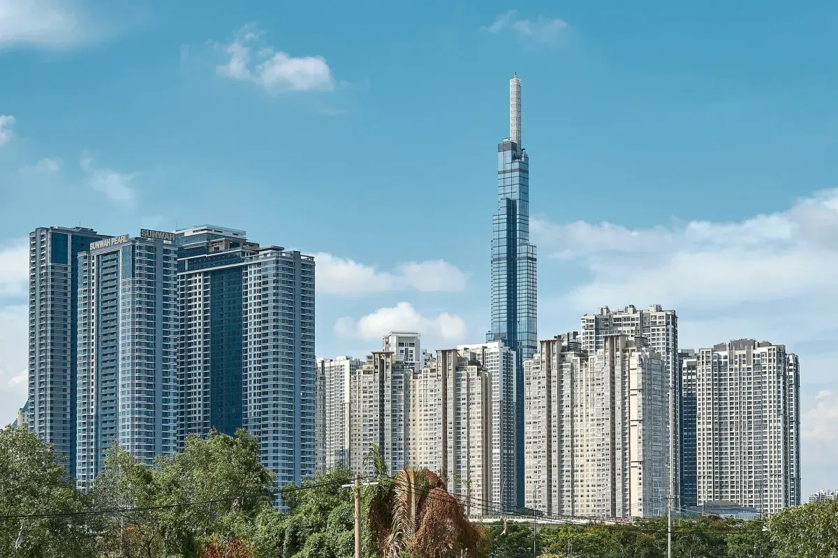 https://api.holicay.com/uploads/large_fce89d3e-webp-pexels-hi%E1%BB%83n-h%E1%BB%93-11811322.webp