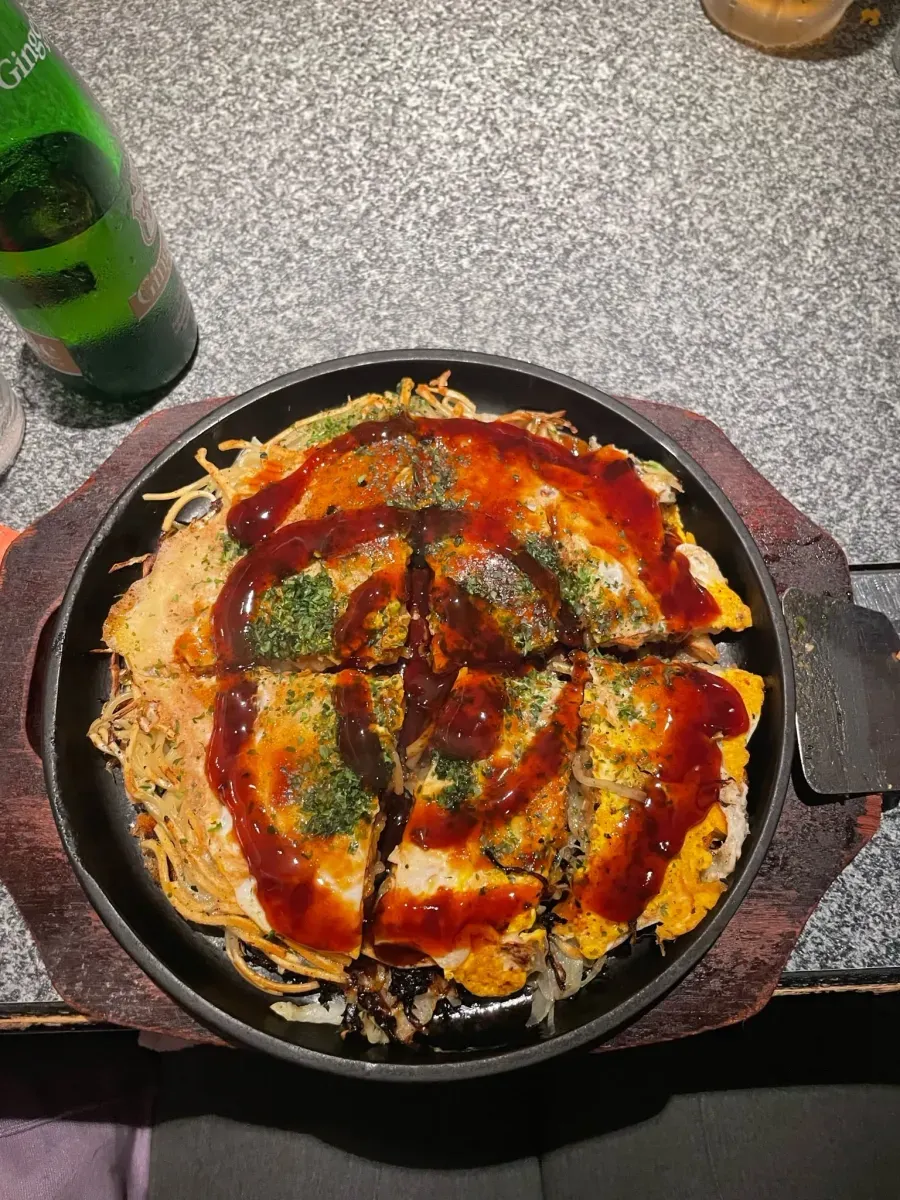 https://api.holicay.com/uploads/large_hiroshima_a8177a4aad.webp