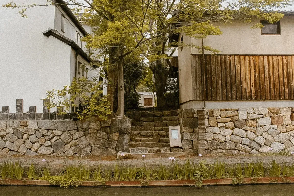 https://api.holicay.com/uploads/large_omihachiman3_7eb98b7b97.webp