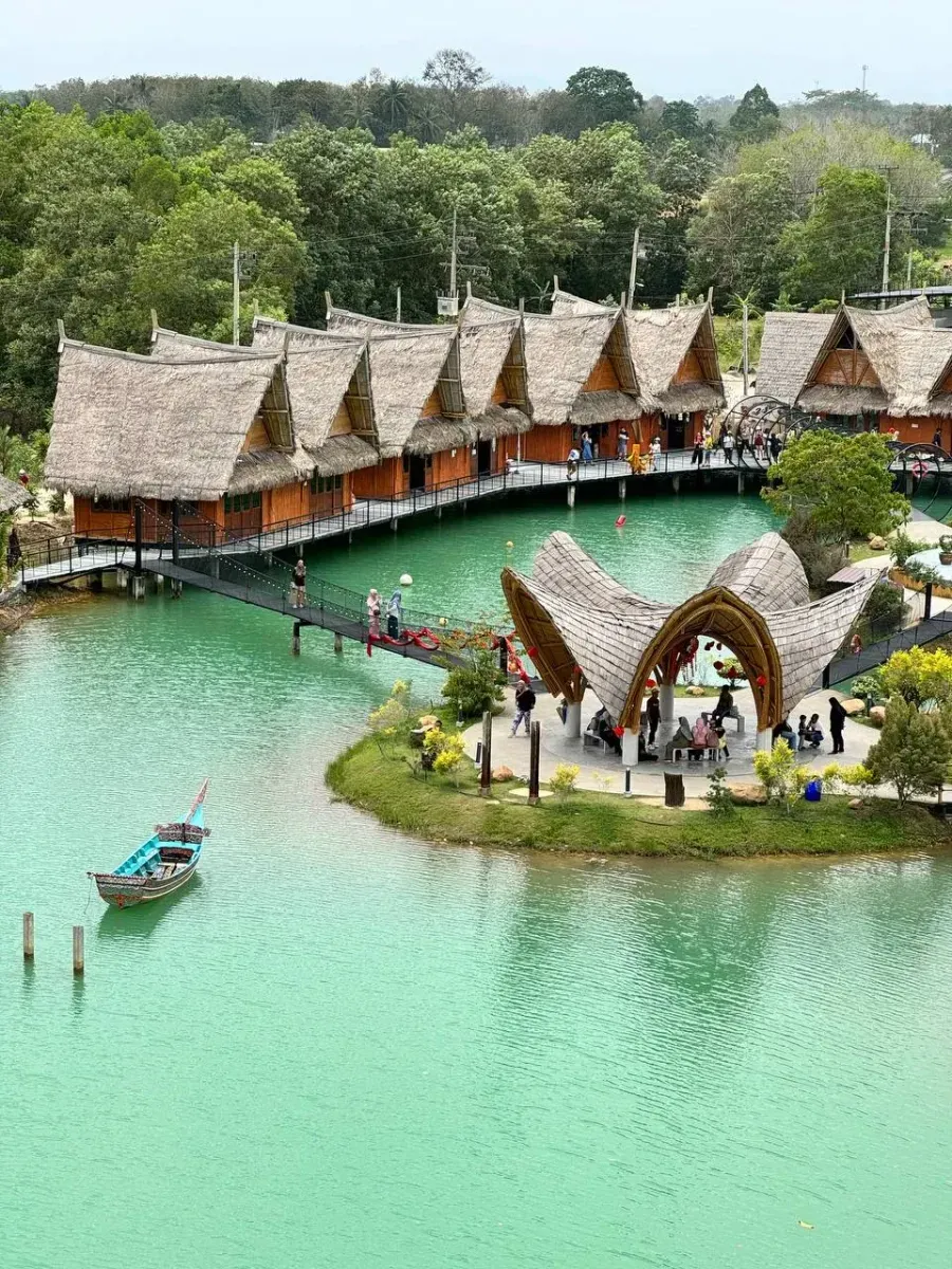 https://api.holicay.com/uploads/large_photo1718620653_(1)_df84a702d3.webp