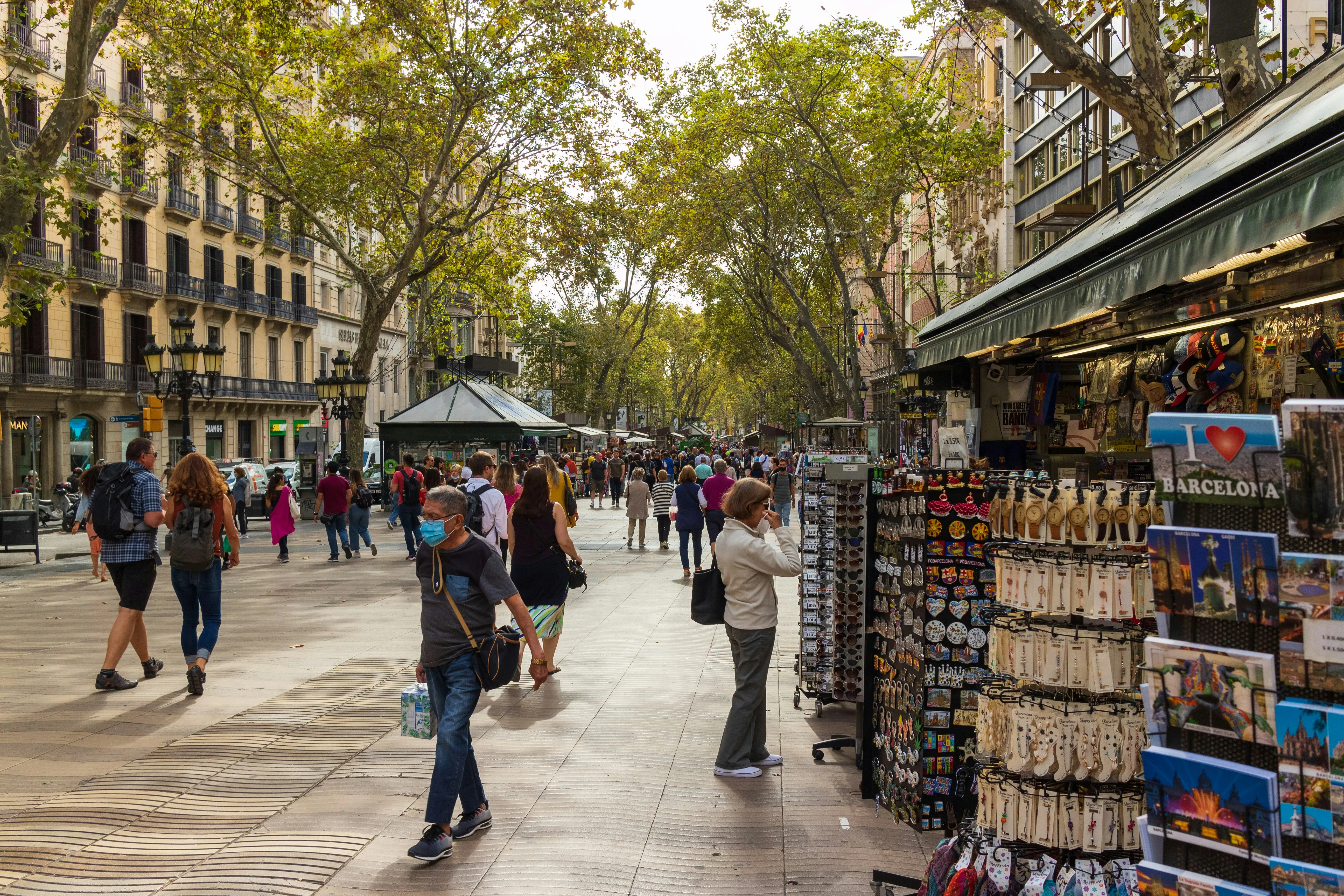 Barcelona Bucket List: How to Explore in 3 Days ytx4px
