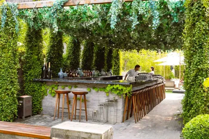 https://api.holicay.com/uploads/medium_roof-garden-terrace-edition-shanghai-3_3f041d9bec.webp