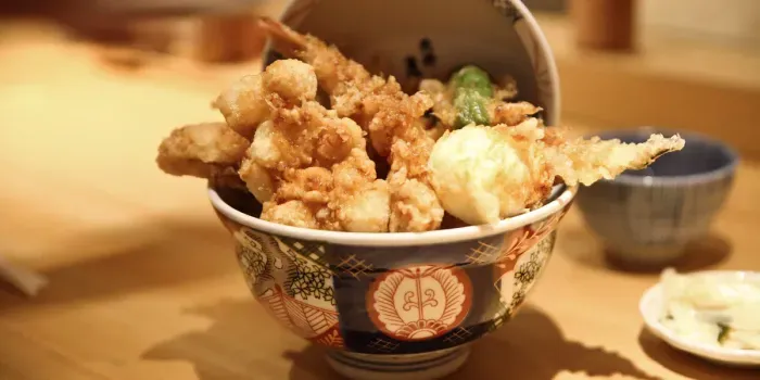 https://api.holicay.com/uploads/medium_tendon_makino_header_image_05e4daf545.webp
