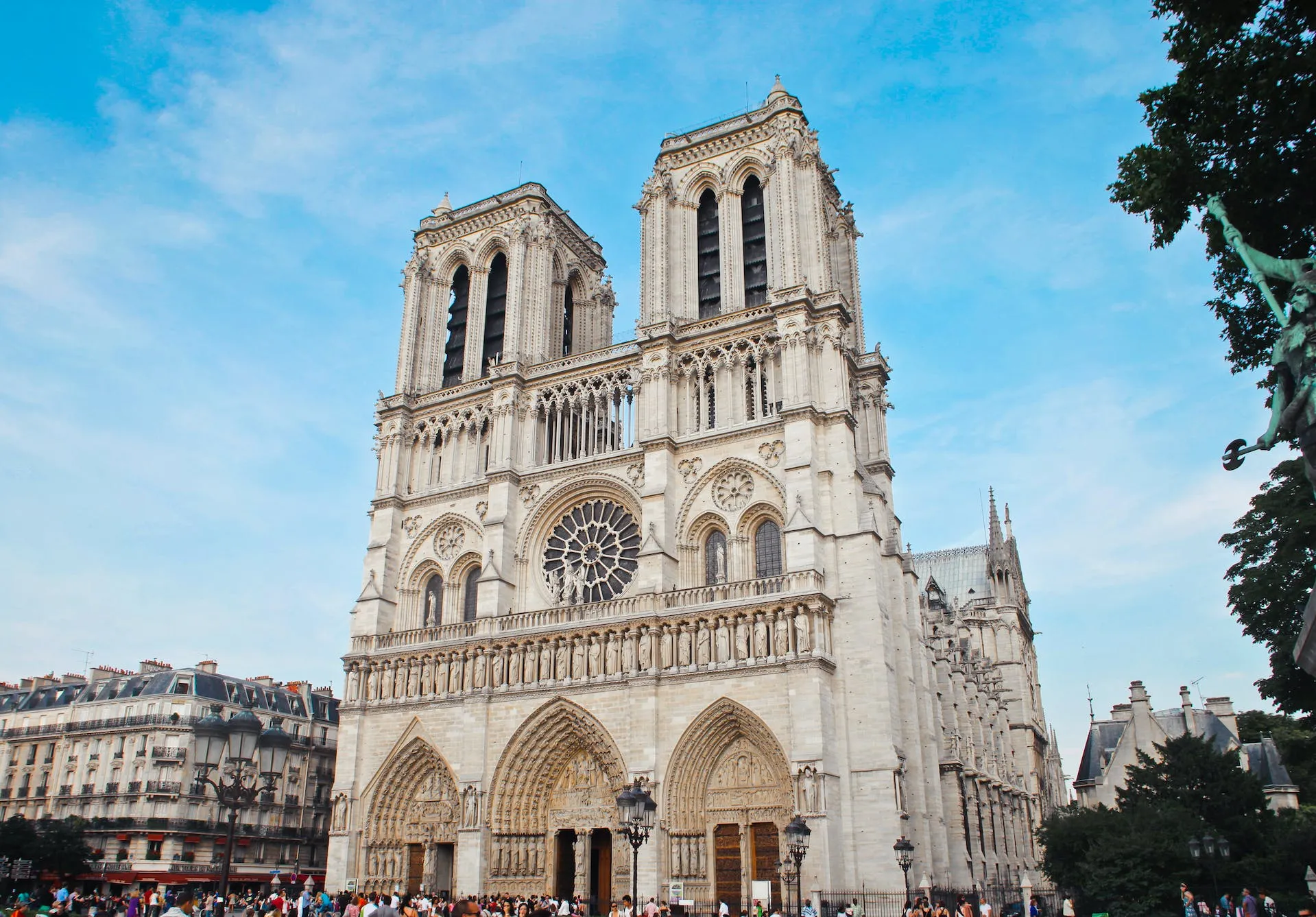 The Perfect 5 Days Itinerary for Paris emml6a