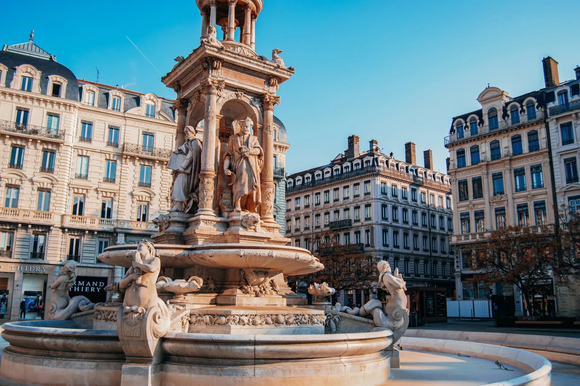4-Day Lyon Itinerary zmsnt6