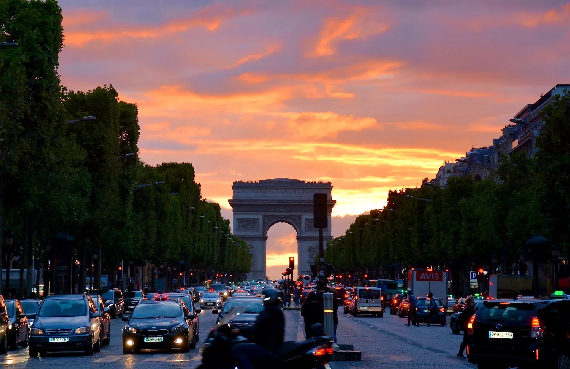 5-Day Paris Itinerary gy692q