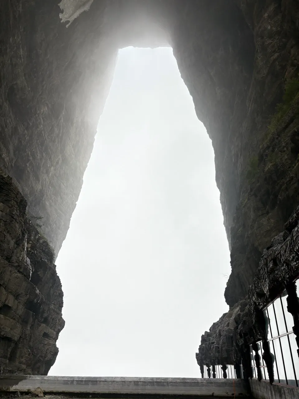 4 Days in Zhangjiajie: A Breathtaking Journey Through the Avatar Mountains  rj1neu