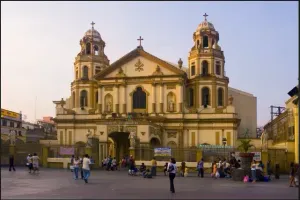https://api.holicay.com/uploads/small_415b9460-webp-quiapo.webp