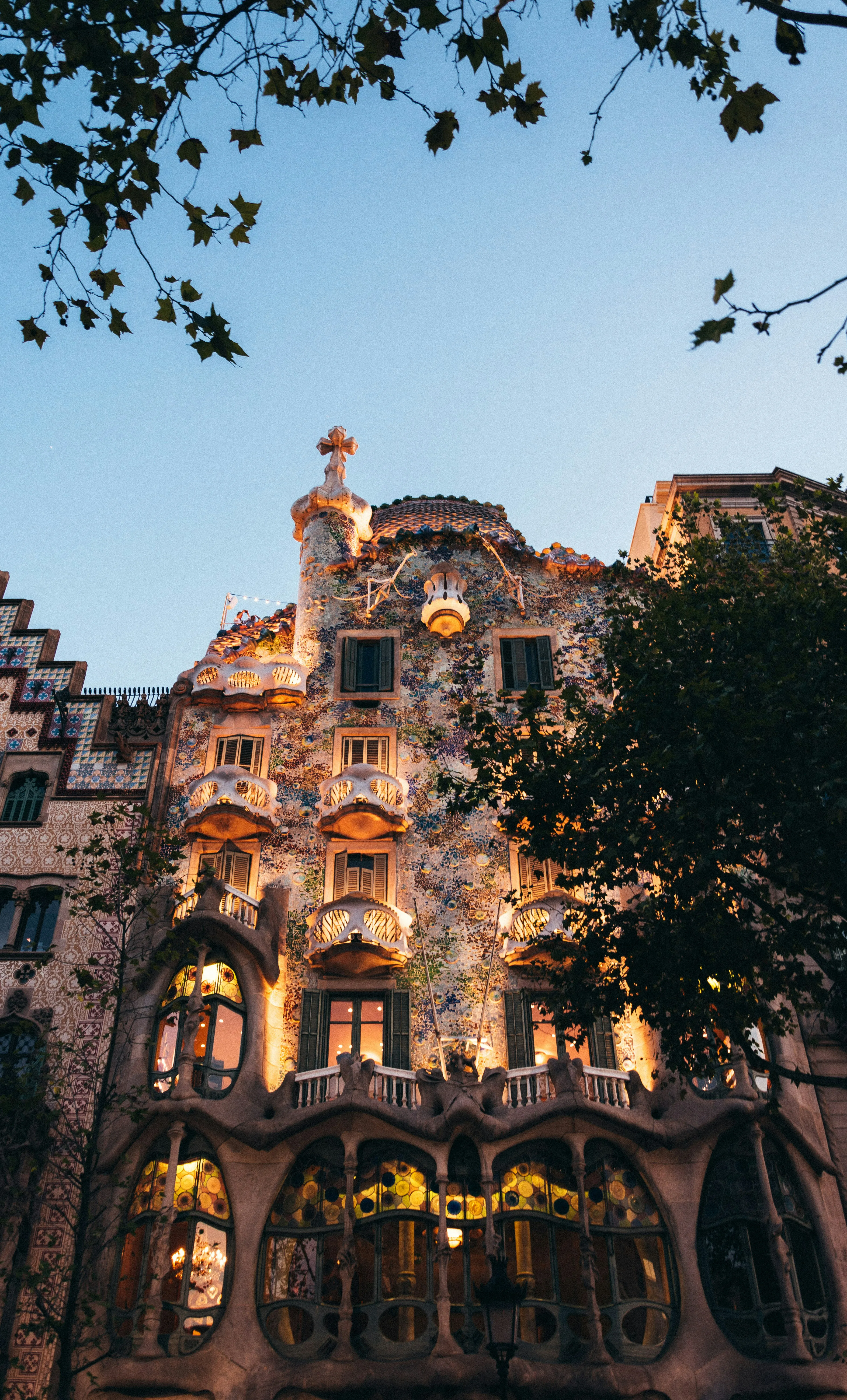Barcelona Bucket List: How to Explore in 4 Days x06dyp